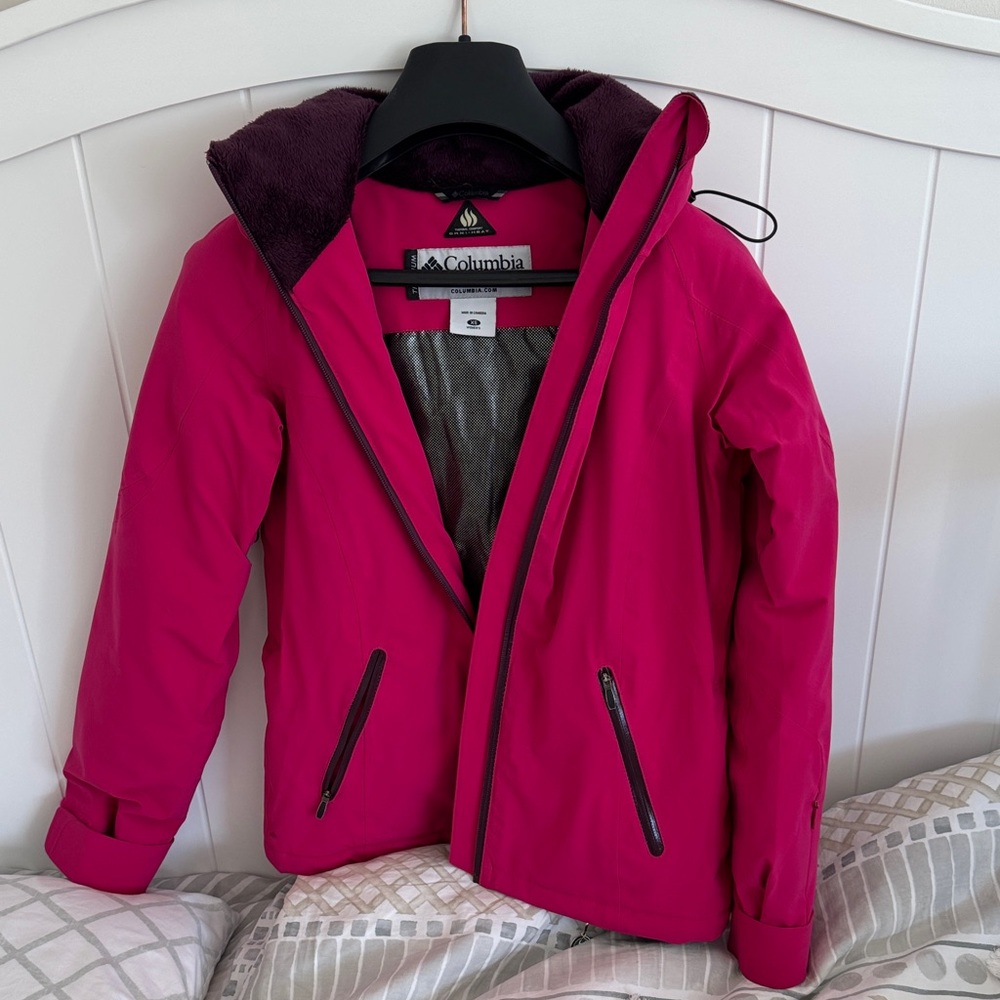 Columbia Womens Fuchsia Puffer Jacket